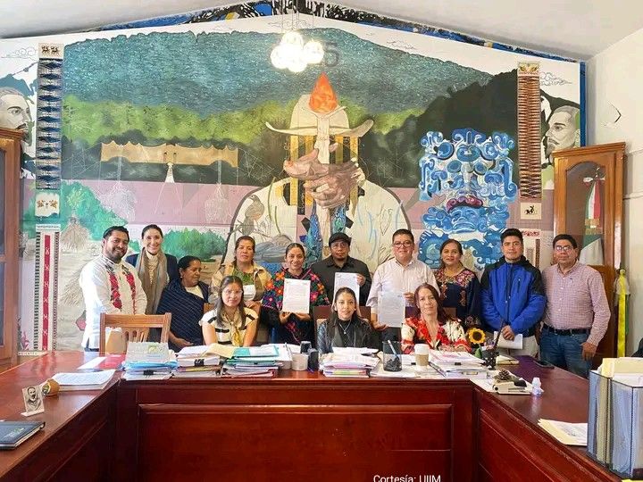 Firma de Convenio de Colaboración entre el Concejo Mayor y la UIIM